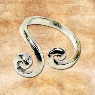Celtic Ring Tail, silver coloured