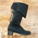 Cuff Boots with heel, leather sole